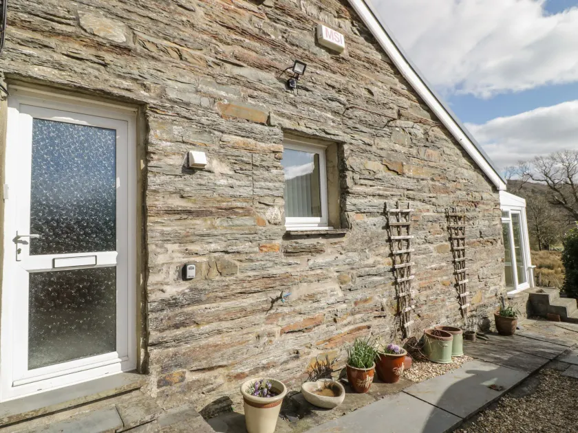 The Old Smithy Cottage - Image 1