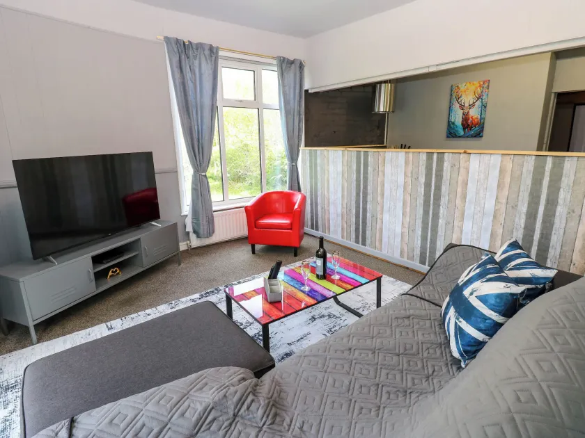 Newfield Apartment - Image 1
