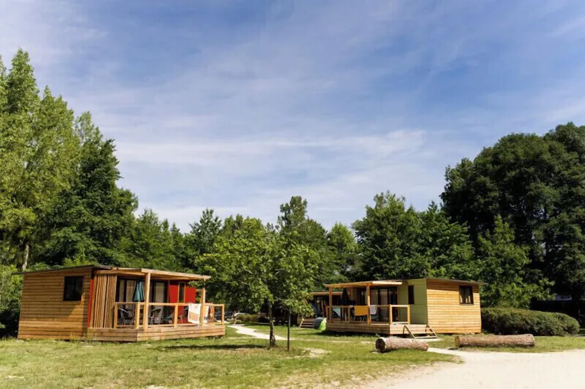 Huttopia Les Châteaux - Image 1