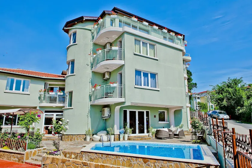 Hotel Amfora - Image 1