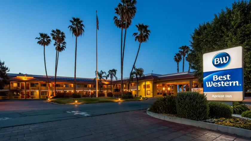 Best Western Apricot Inn - Image 1