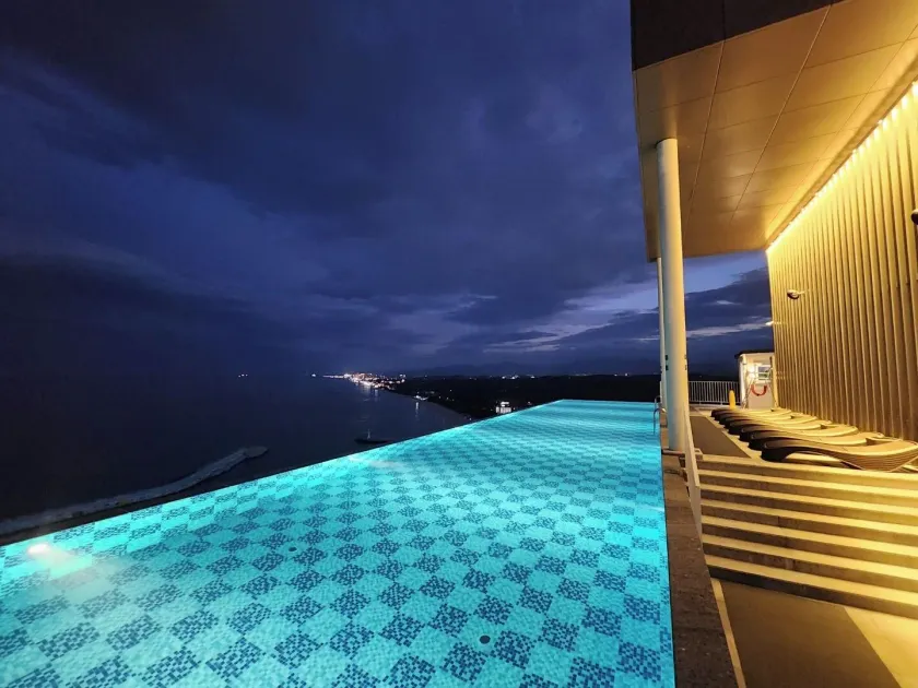 Gangneung Chonpines Ocean Suites Hotel - Image 1