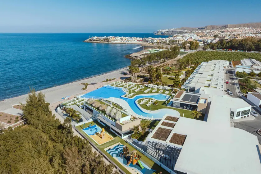 Resort Cordial Santa Águeda & Perchel Beach Club - Image 1