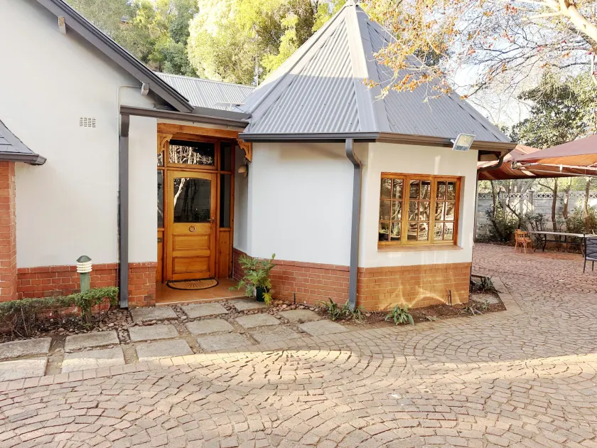 Brookyard Guest House - Image 1