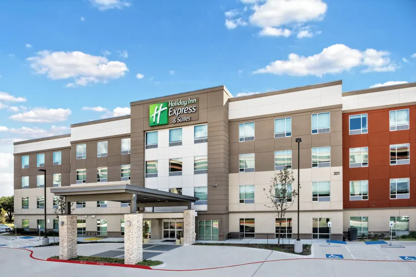 Holiday Inn Express & Suites Austin - Round Rock Area by IHG - Image 1