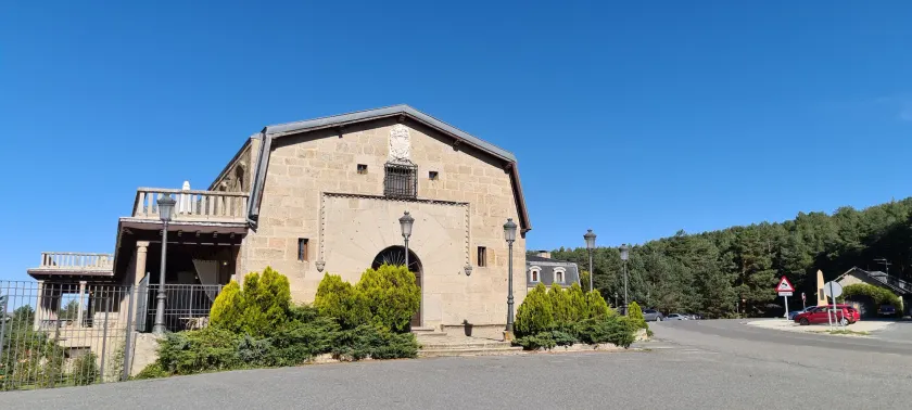 Parador De Gredos  - Image 1
