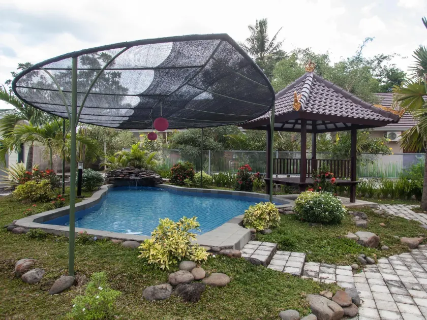 RedDoorz Syariah Plus near Banyuwangi Airport - Image 1