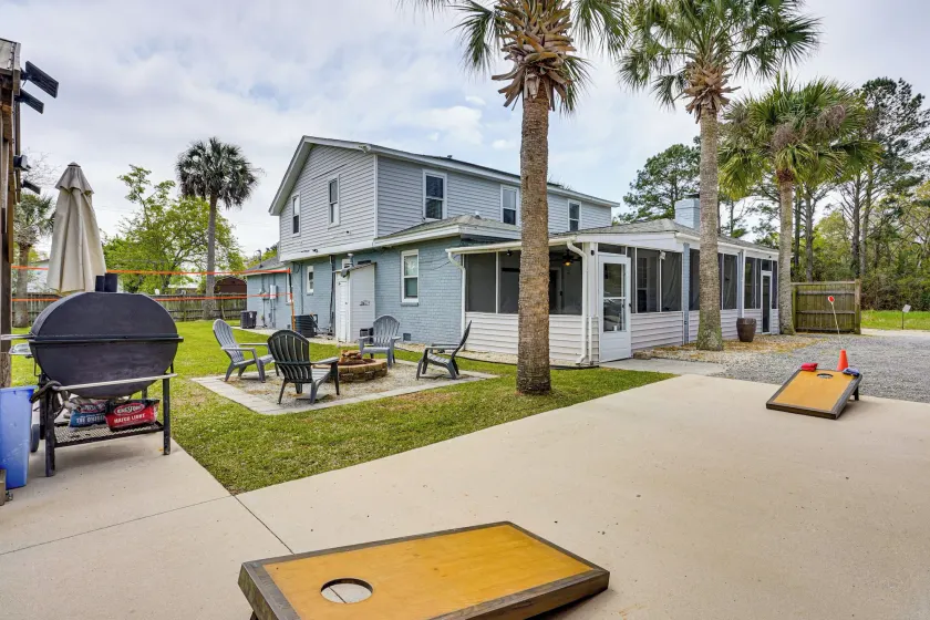 Screened Porch + Grill: Spacious Charleston Home! - Image 1