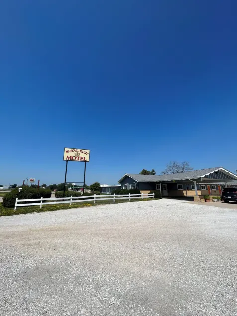 Royal Rest Motel - Image 1