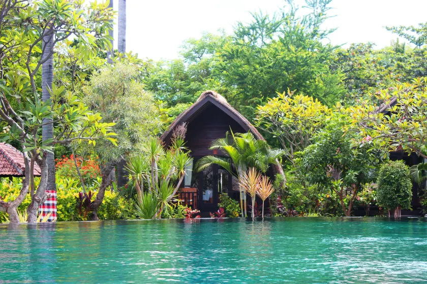 Kinaara Resort & Spa - Image 1