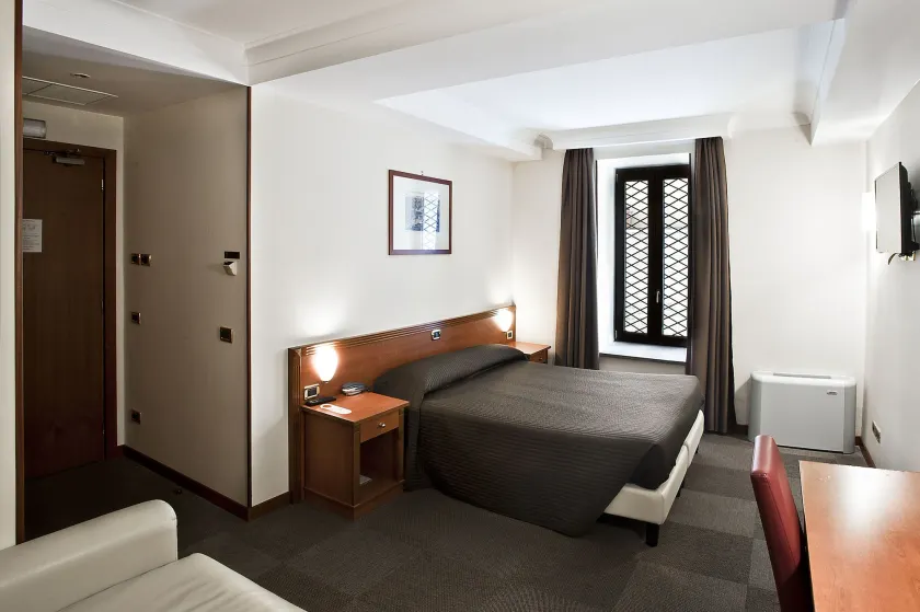 Romoli Hotel - Image 1