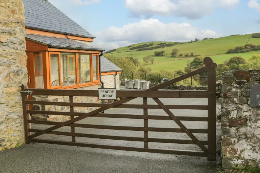 Pendre Uchaf - Image 1