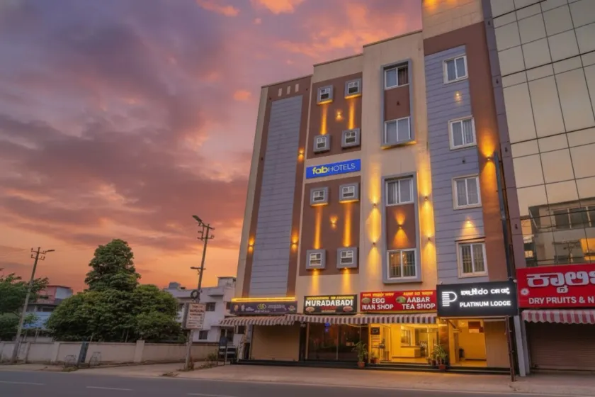 Fabhotel Platinum - Image 1