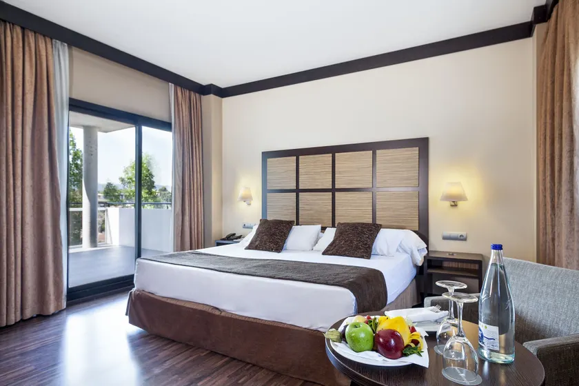 Aparthotel Attica 21 Vallés - Image 1