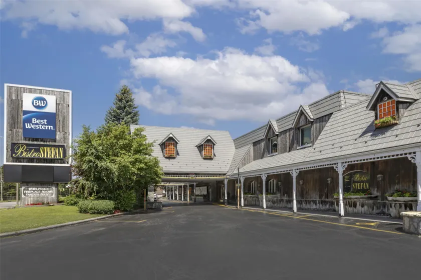 Best Western Fireside Inn - Image 1