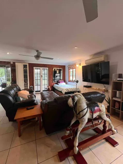 Seehorse Meadows, a Farm Stay in Churchable - Image 1