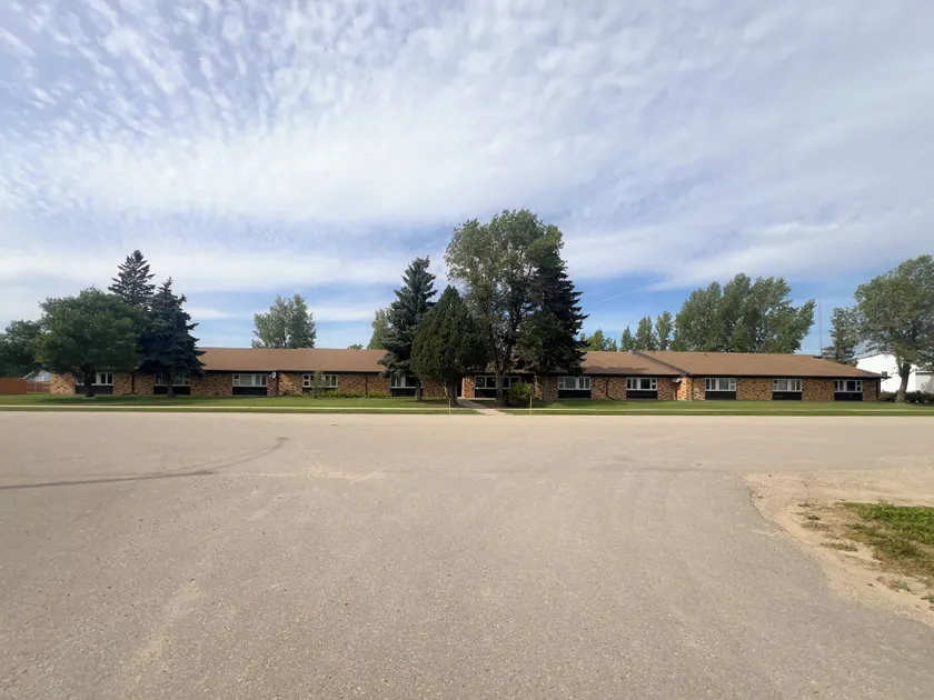 WorkStay Lodging - Spy Hill, SK - Near Esterhazy, Rocanville & Potash Mine Sites - Image 1