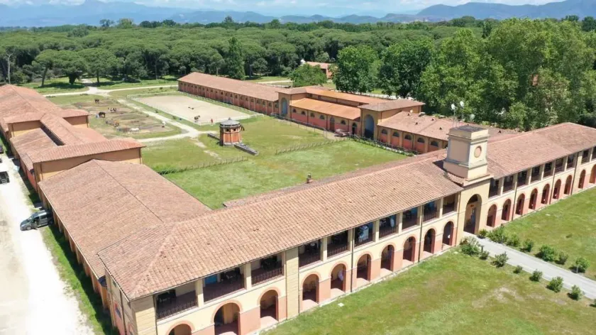 Casale La Sterpaia - Image 1