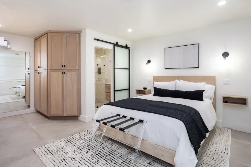 Hotel Bayit Modesto Salida - Image 1