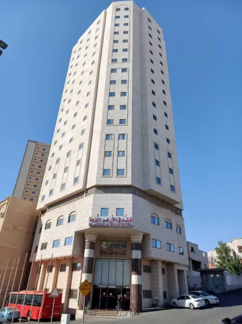 Al Azhar Nuzhah Hotel - Image 1