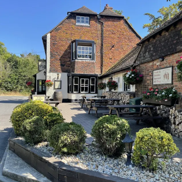 The Black Horse Inn - Image 1