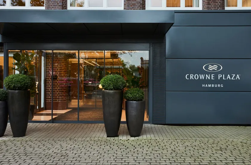 Crowne Plaza Hamburg-City Alster by IHG - Image 1