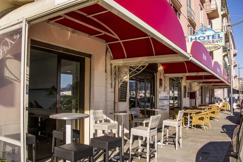 Hotel le Dauphin - Image 1
