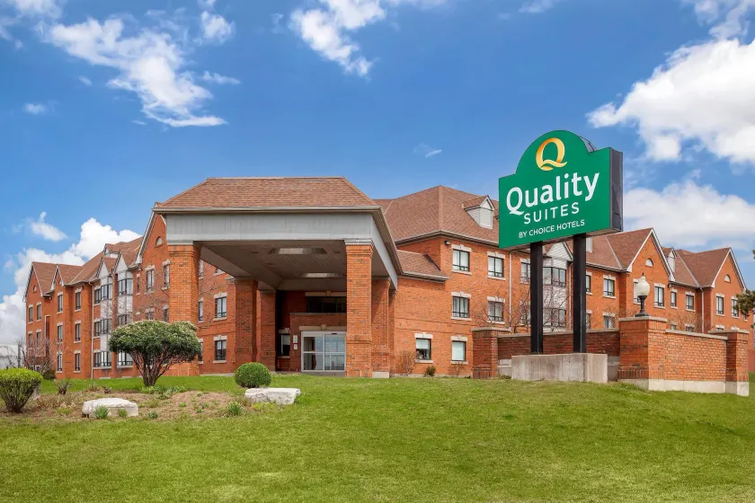 Quality Suites - Image 1