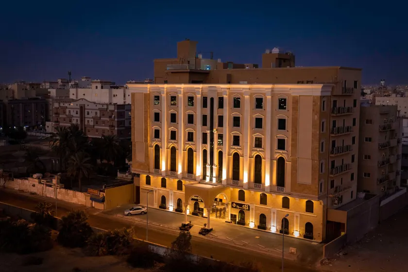 Sunday Emerald Hotel - Image 1
