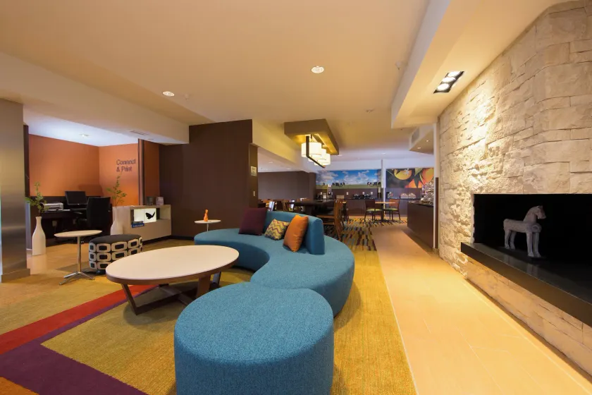 Fairfield Inn & Suites Burlington - Image 1