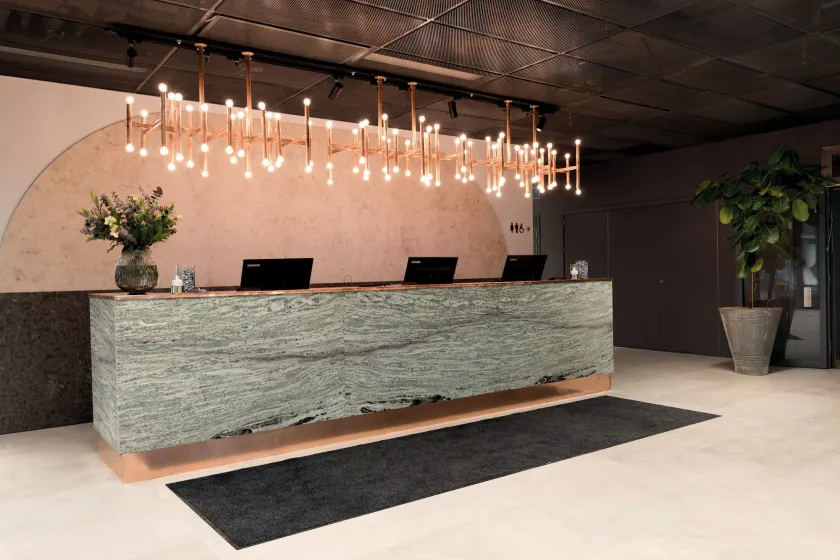 Elite Hotel Carolina Tower - Image 1