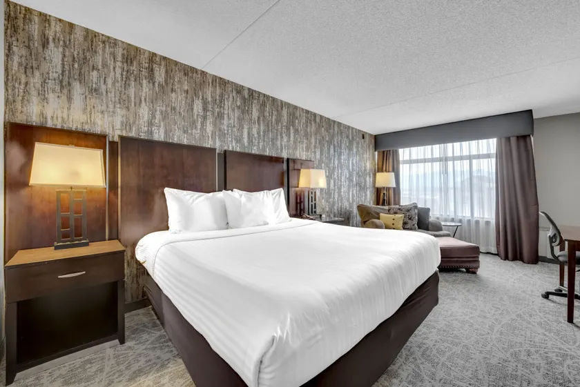 The Academy Hotel Colorado Springs - Image 1