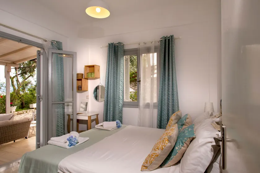 Paxos Blue - Rom