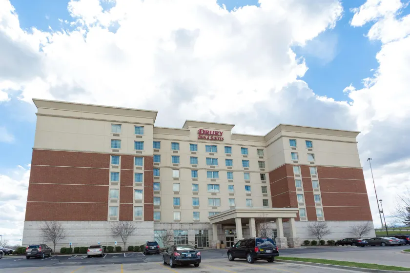 Drury Inn & Suites Cincinnati Sharonville - Image 1