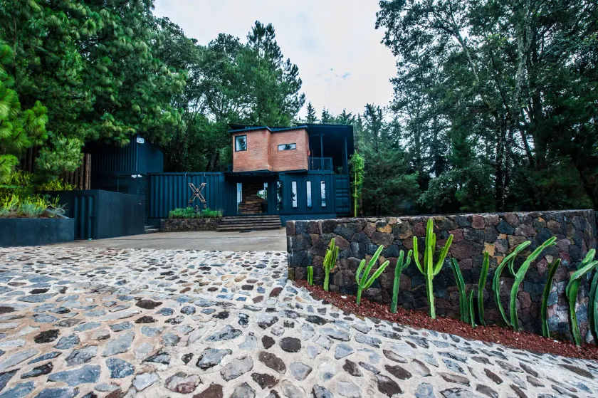 Hotel Oxú & Gampling Solo adultos - Image 1