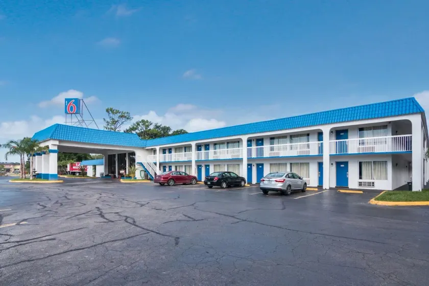 Motel 6-Daytona Beach, FL - Speedway - Image 1