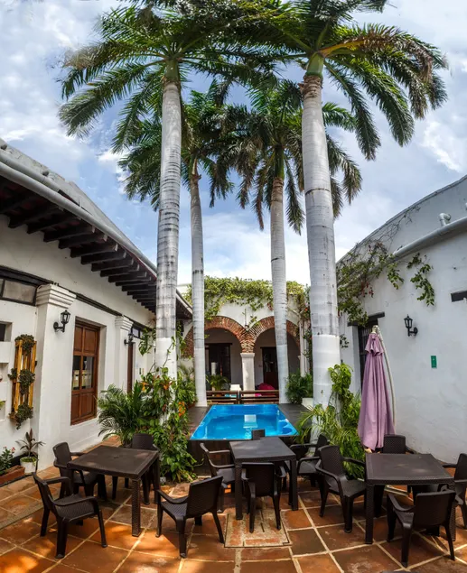 Villana's Hostal Santa Marta - Image 1
