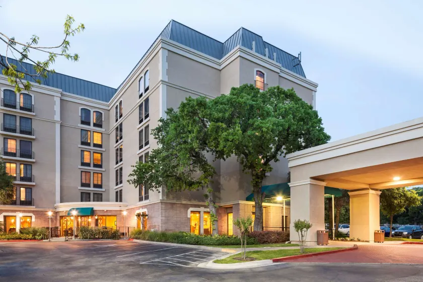 DoubleTree by Hilton Austin - University Area - Image 1