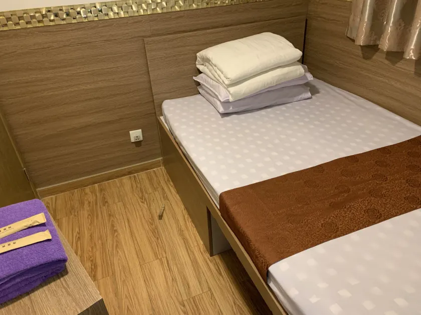 Lucky Guest House - Image 1