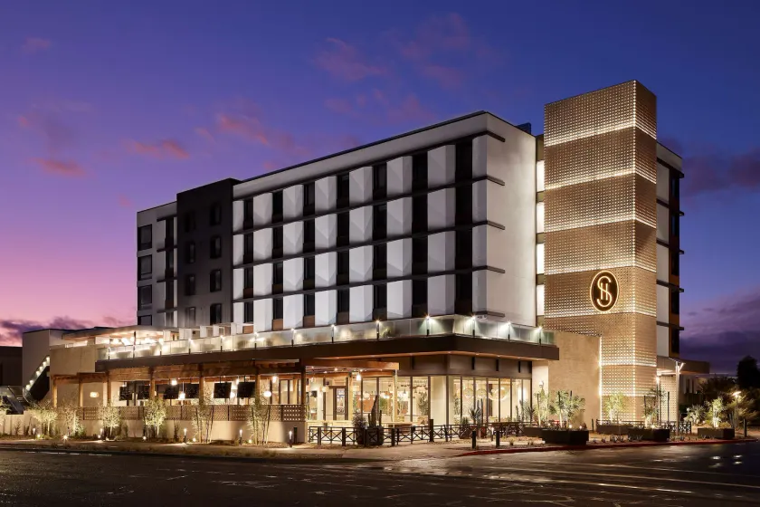 Senna House Hotel Scottsdale, Curio Collection by Hilton - Image 1