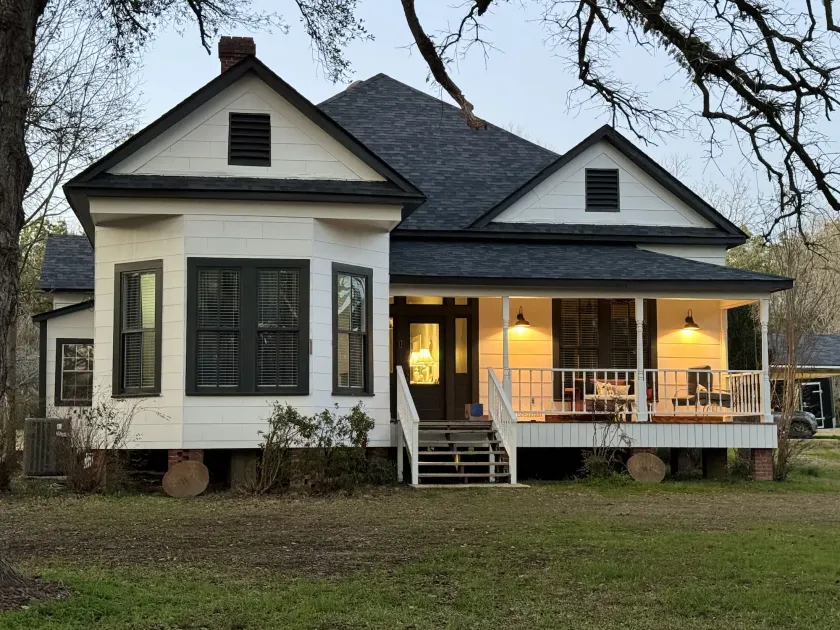 Adelines Bed and Breakfast  - Image 1