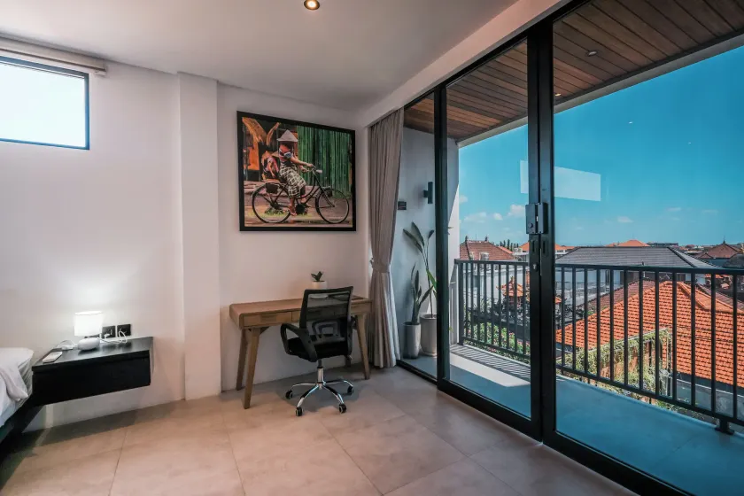 Onyx Beach Hotel - Image 1