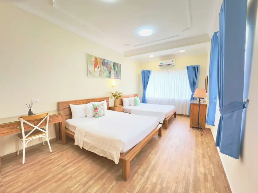 Cozy Hotel - 140 Cong Quynh - Image 1