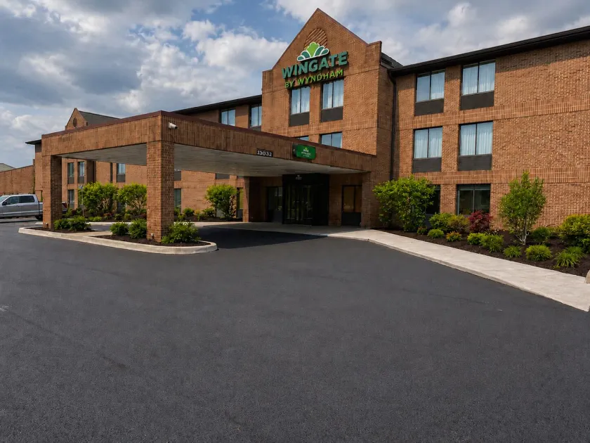 Wingate by Wyndham Livonia - Image 1