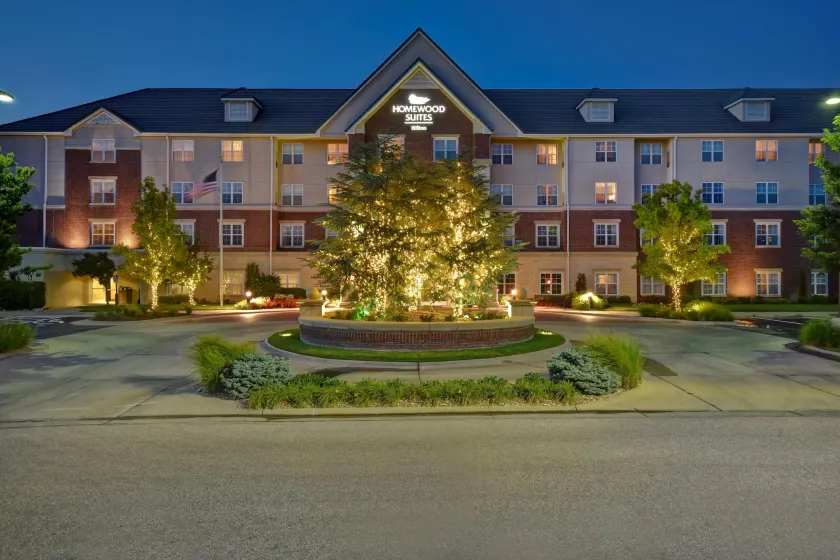 Homewood Suites by Hilton at The Waterfront - Image 1
