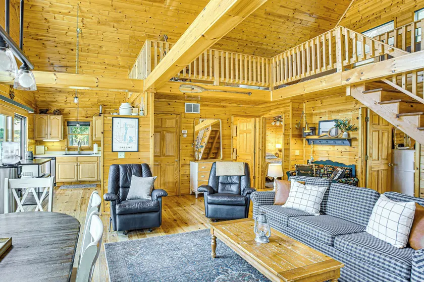 Peaceful Long Lake Cottage w/ Deck, Dock & Kayaks! - Image 1