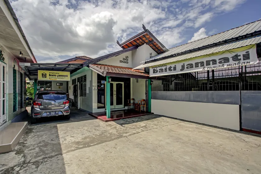 OYO 3724 Penginapan Baiti Jannati Syariah - Image 1