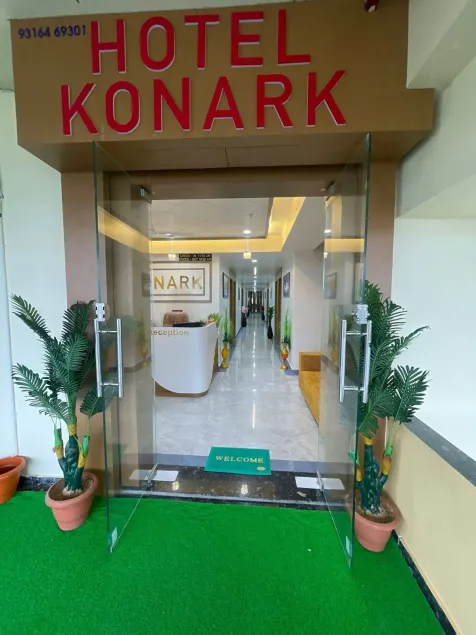 Hotel Konark By G L Group - Entrada (vista interior)