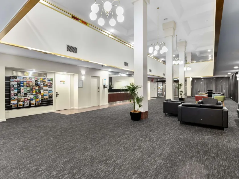 Mantra Meridien Adelaide - Image 1