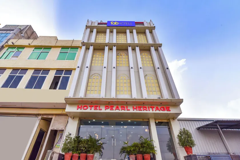 FabHotel Pacific View - Image 1